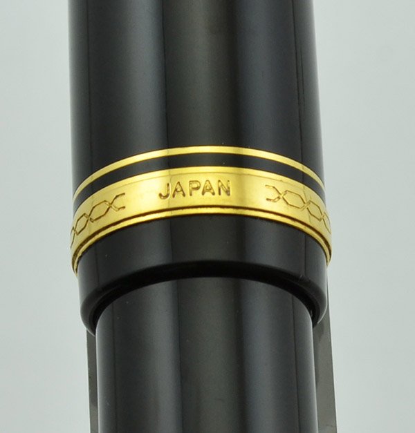 Namiki Falcon Fountain Pen - Black w Gold Trim, Flexible SB 14k